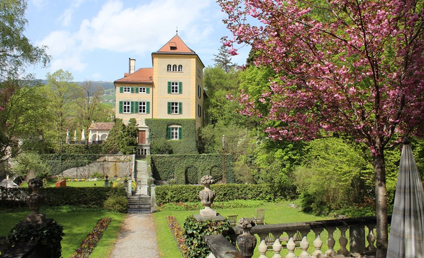 Die Caminada Group und The Living Circle erwerben das Schloss Schauenstein und kooperieren