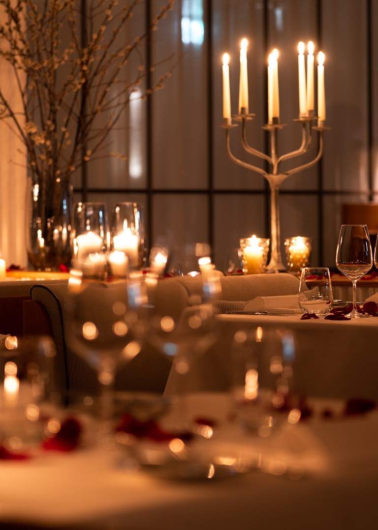  Candle Light Dinner - Valentine's Day